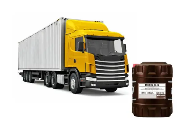 Un camión y un bidón de aceite para vehículos pesados